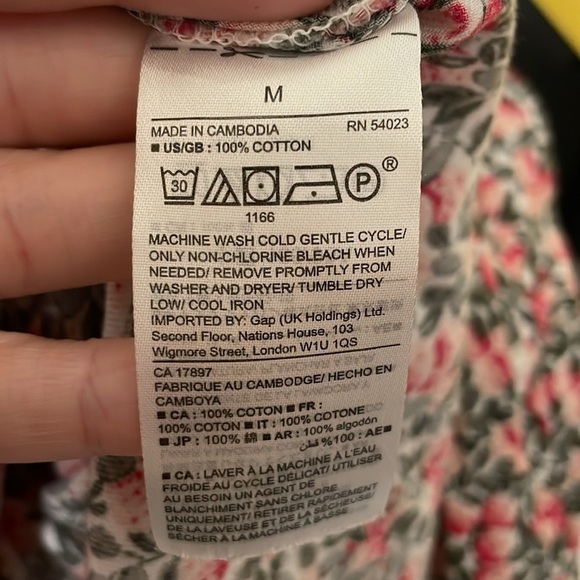 GAP Women’s Boyfriend Button Front Shirt Medium Pink Ditsy Floral 100% Cotton - Picture 10 of 14